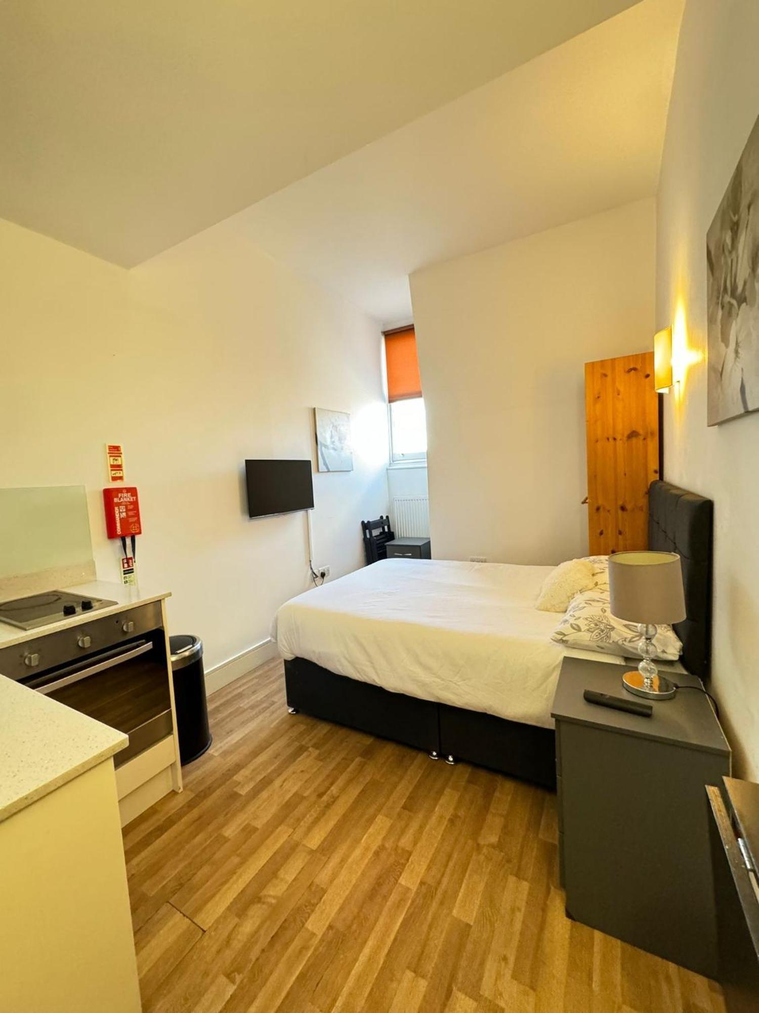 Clarges- Hsk Suites Лондон Екстер'єр фото