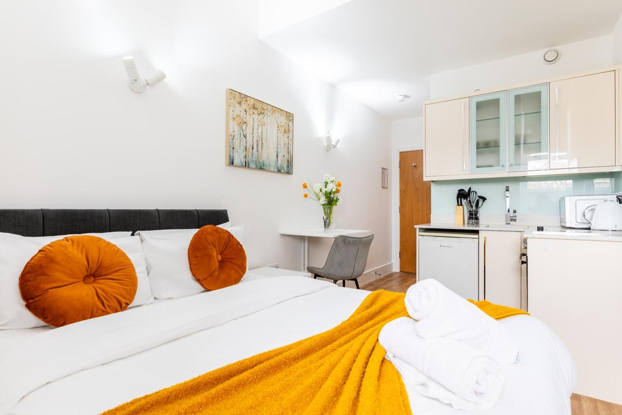 Clarges- Hsk Suites Лондон Екстер'єр фото