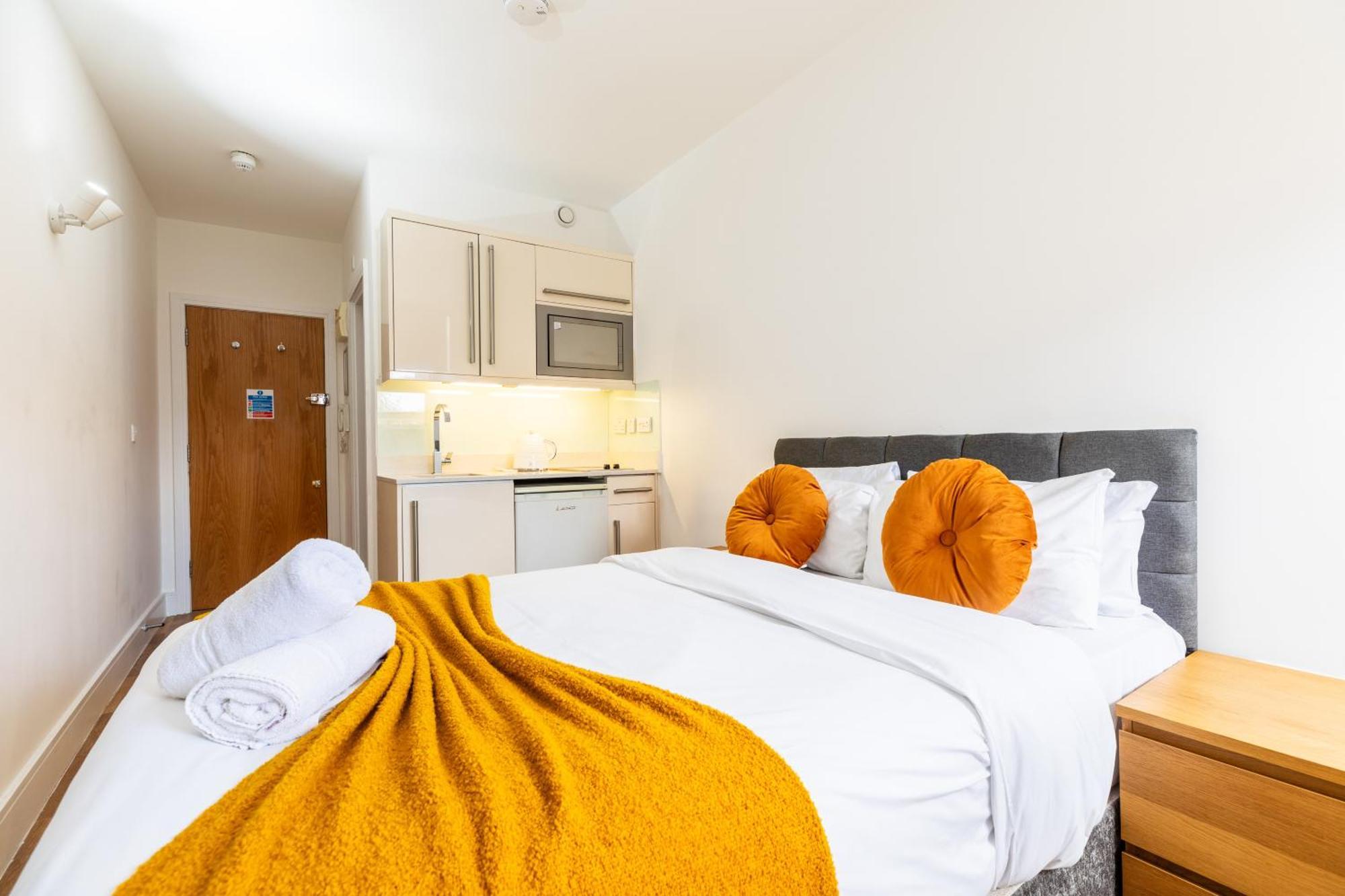Clarges- Hsk Suites Лондон Екстер'єр фото