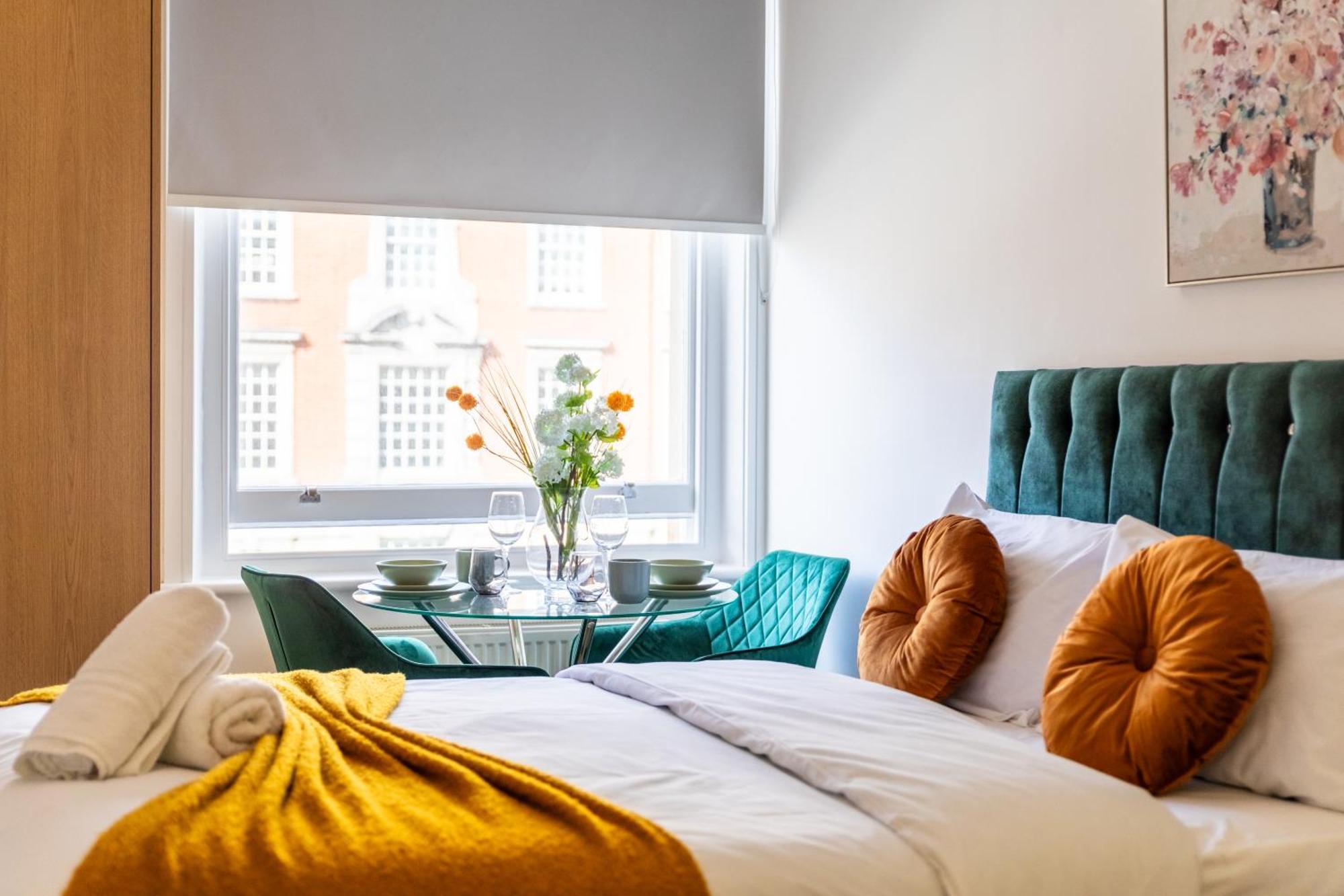 Clarges- Hsk Suites Лондон Екстер'єр фото