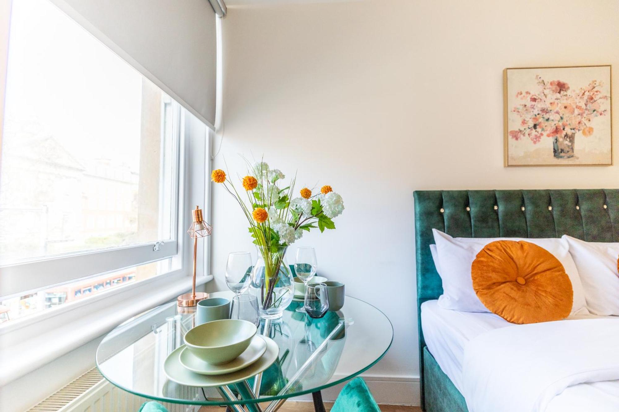 Clarges- Hsk Suites Лондон Екстер'єр фото