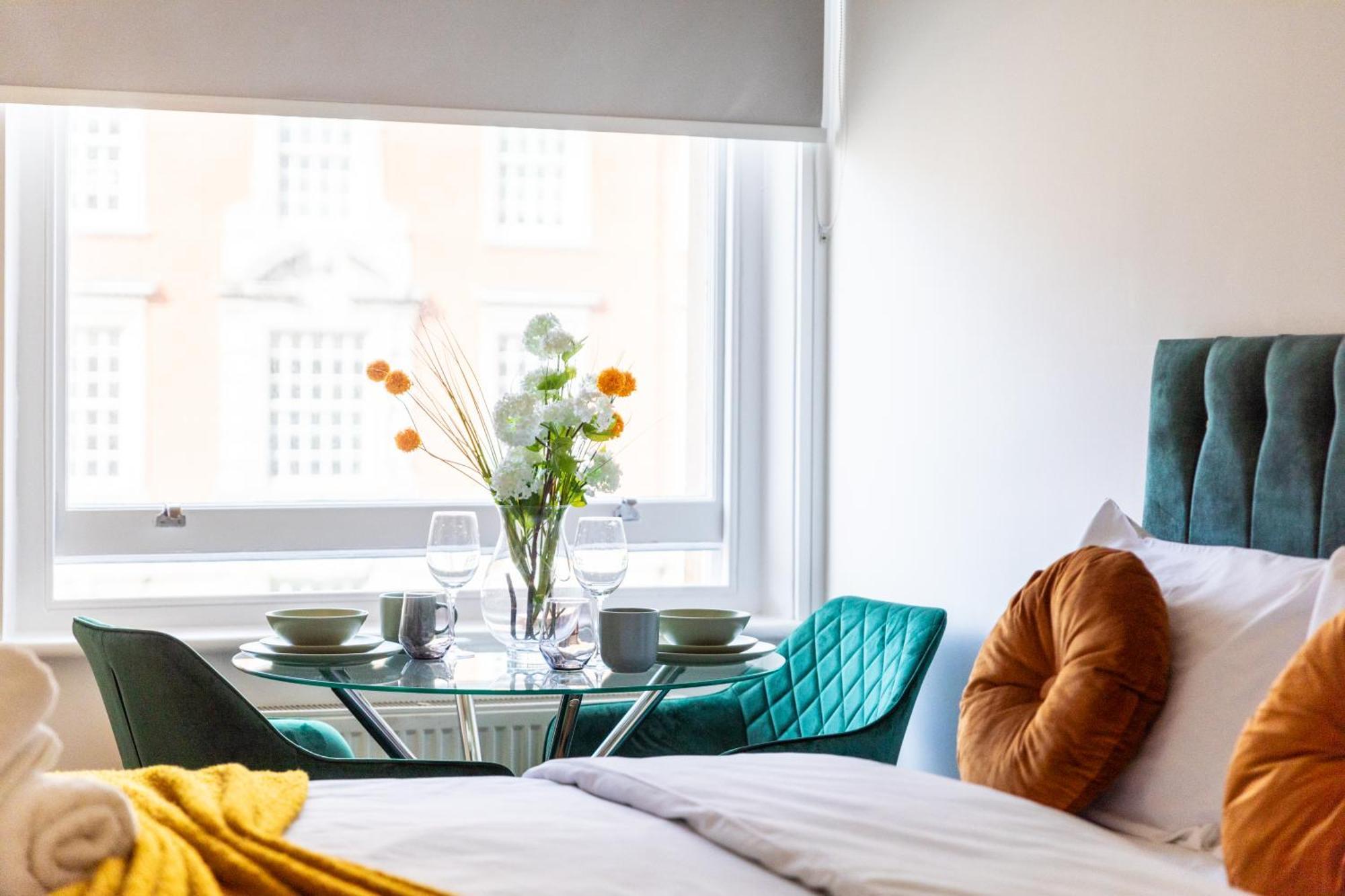 Clarges- Hsk Suites Лондон Екстер'єр фото