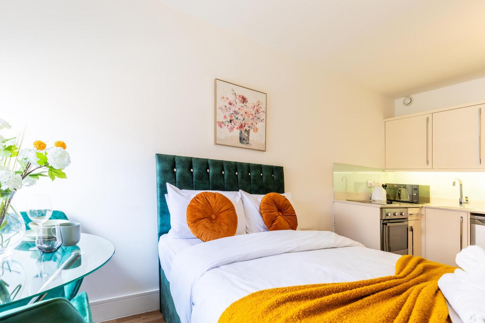 Clarges- Hsk Suites Лондон Екстер'єр фото